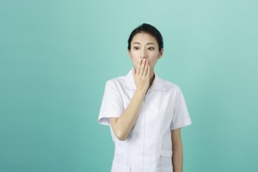 気が付いたら、デリカシーがない占い師に！